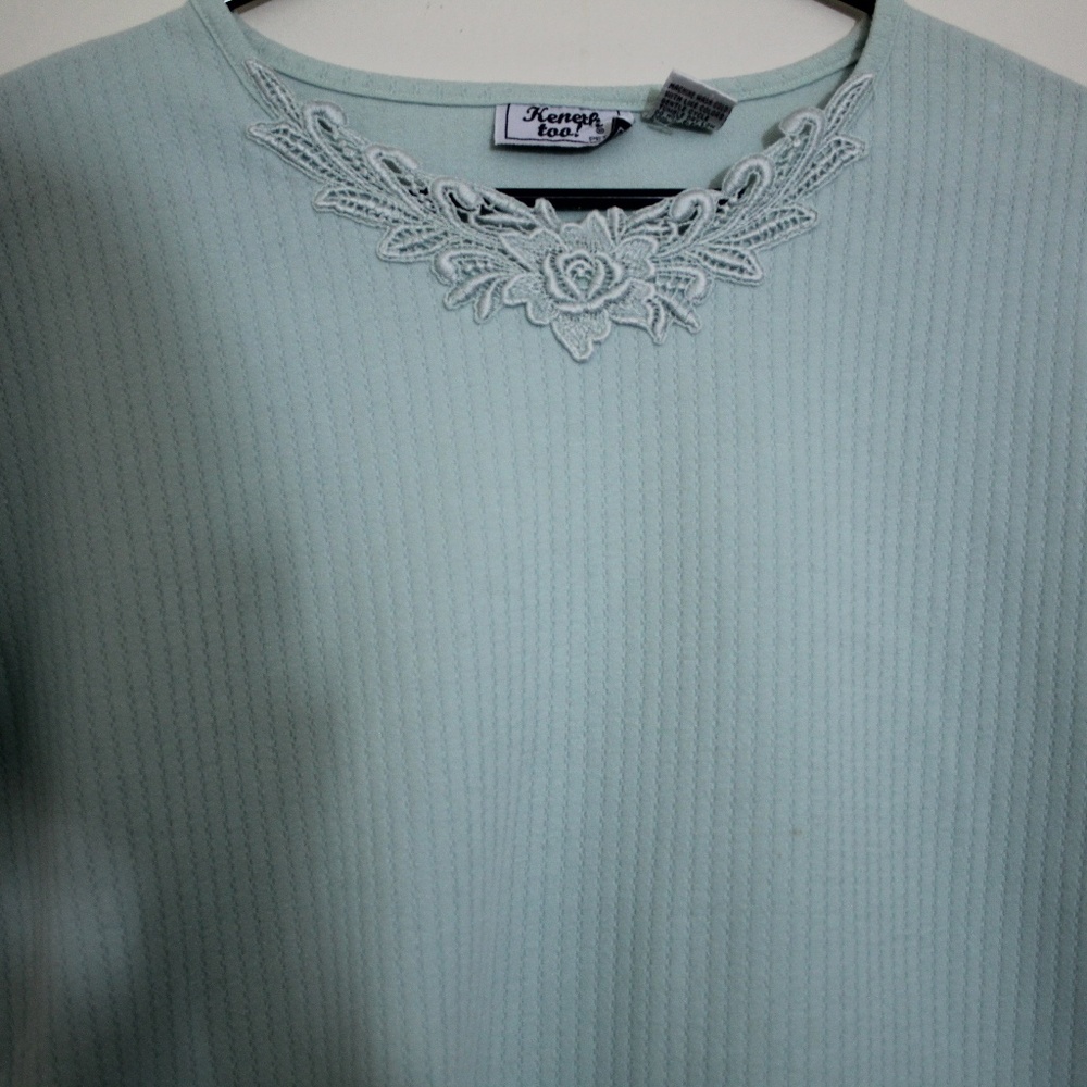 Keneth too top light blue size petite large